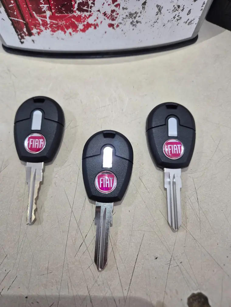 Chaves de carro Fiat cortadas e prontas para codificação